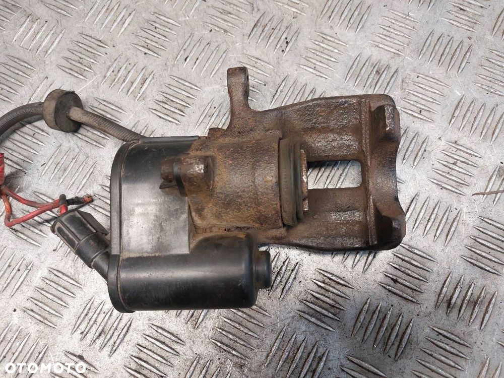 ZACISK HAMULCOWY LEWY TYŁ + PRAWY TYŁ AUDI A6 C6 - 3