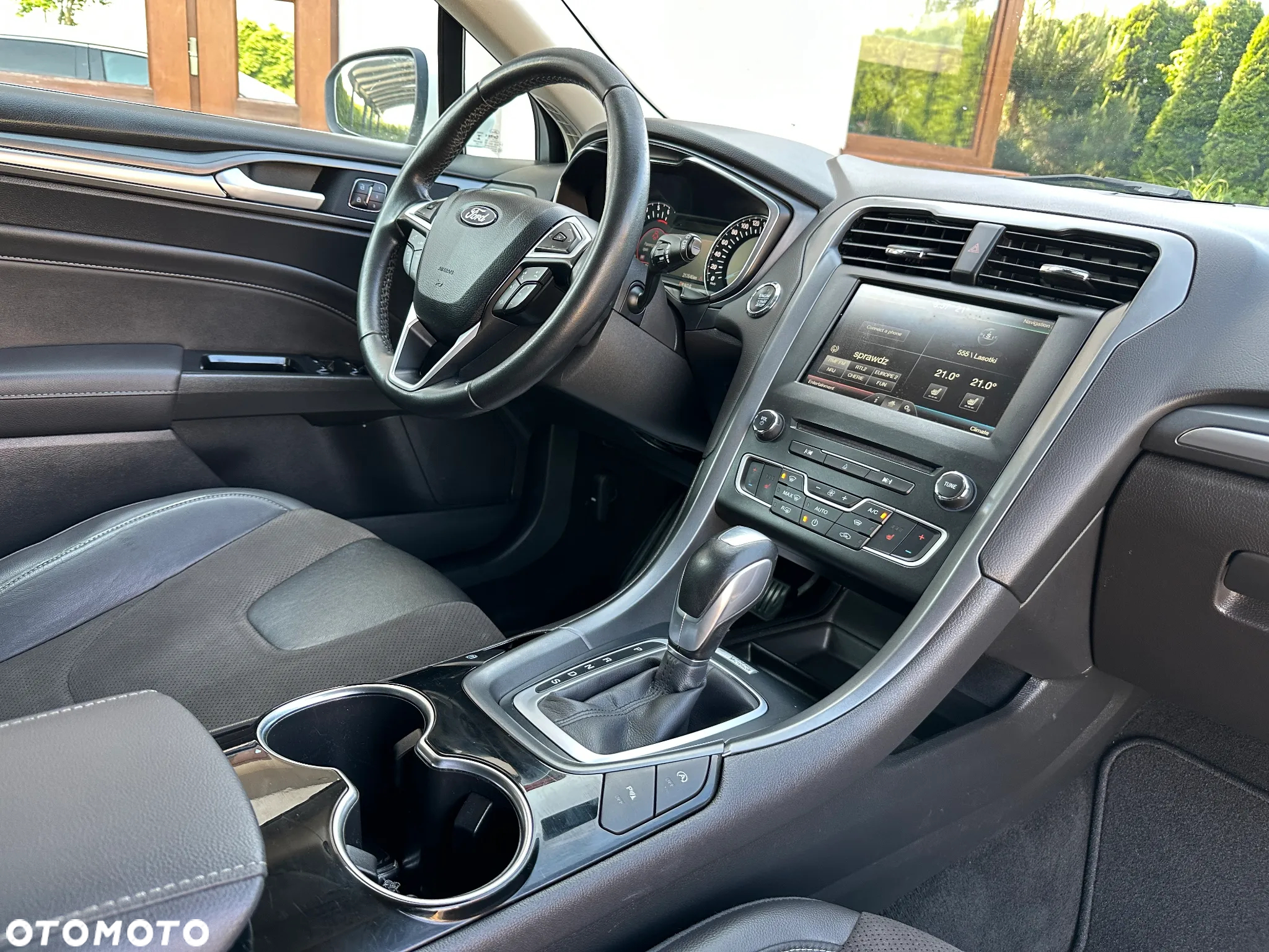 Ford Mondeo - 23
