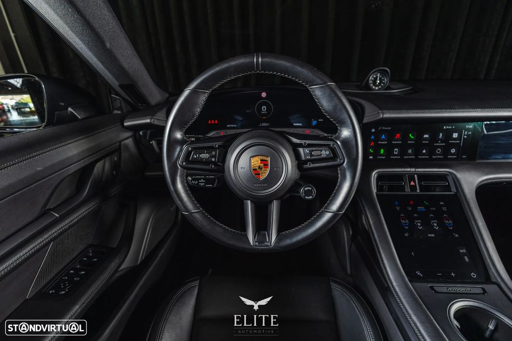 Porsche Taycan Sport Turismo Standard - 12
