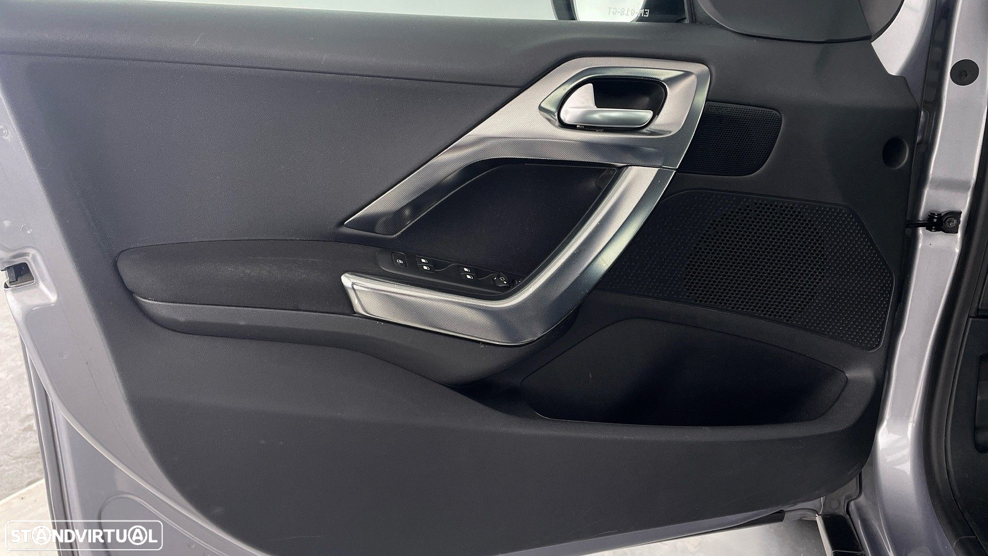 Peugeot 2008 1.2 PureTech Allure EAT6 - 16