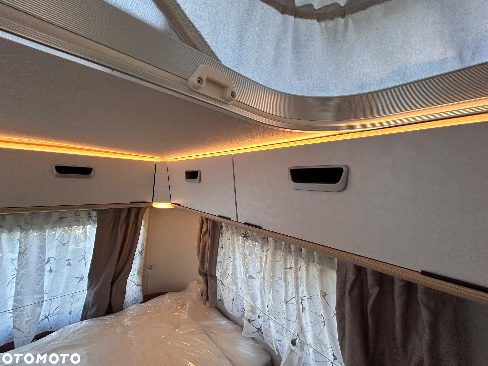 Hymer-Eriba Touring 430 - 25