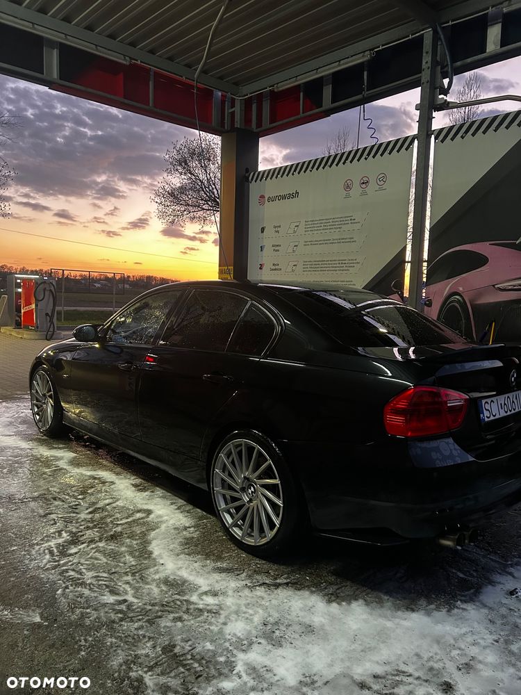 BMW Seria 3 318i - 7