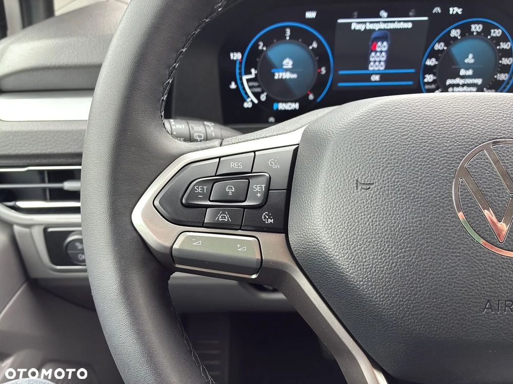 Volkswagen Caravelle - 21