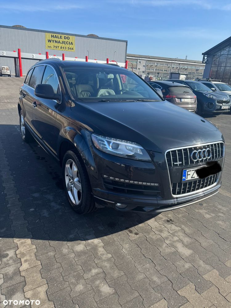 Audi Q7 - 1