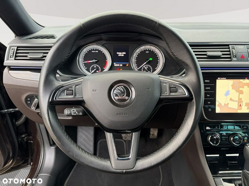 Skoda Superb 2.0 TDI 4x4 DSG L&K - 16