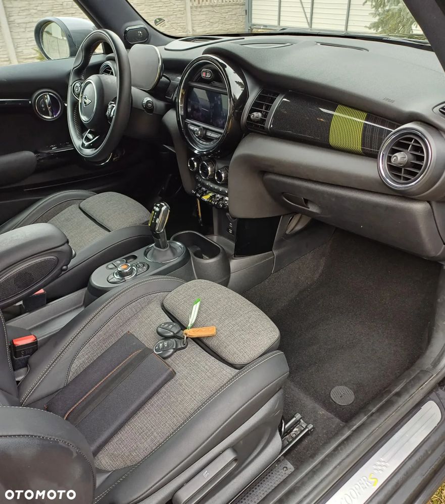 MINI Cooper SE - 13