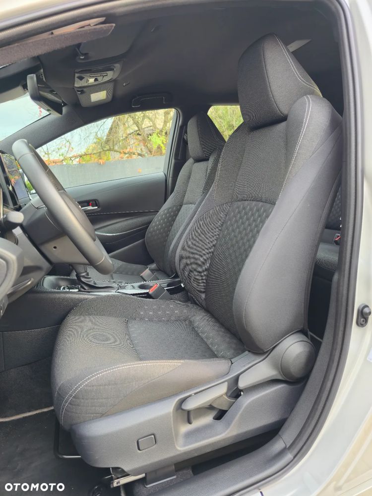 Toyota Corolla 1.8 Hybrid Executive - 26