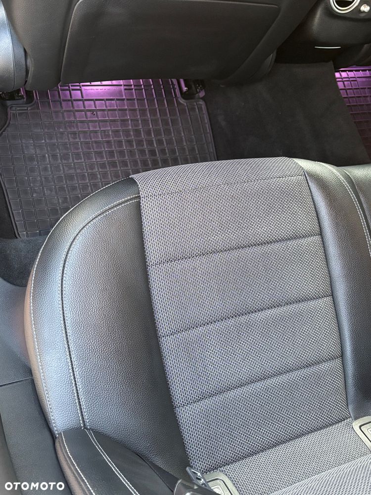 Mercedes-Benz Klasa E 220 d 4-Matic - 16