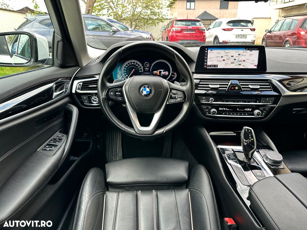 BMW Seria 5 520d Aut. - 9