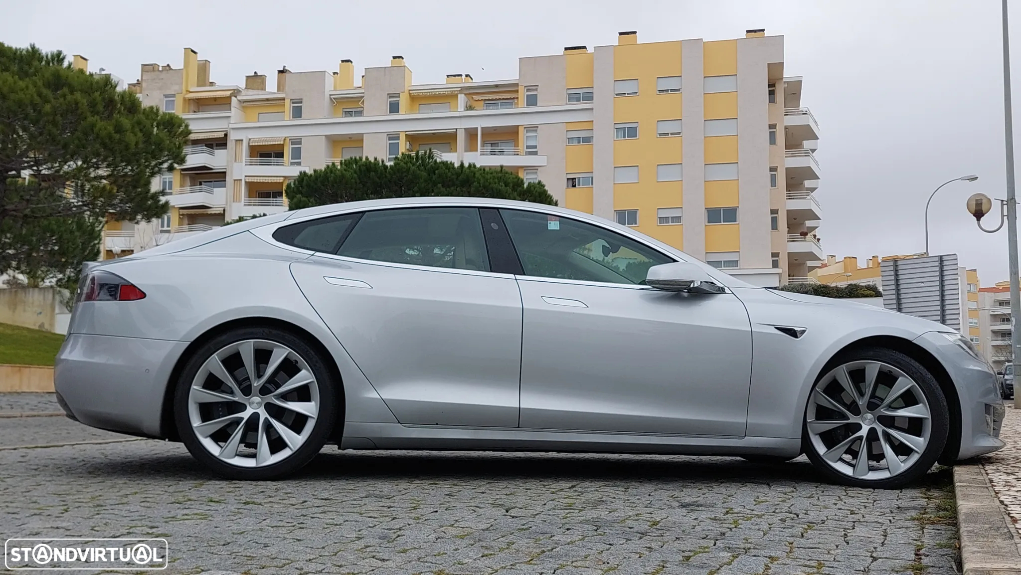 Tesla Model S P100D - 12