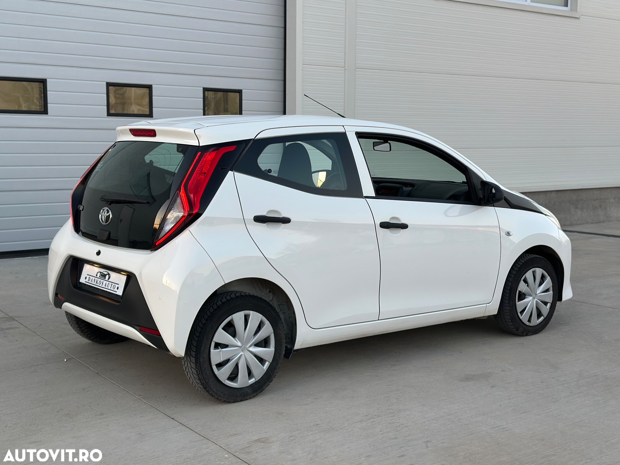 Toyota Aygo 1.0 VVY-I 5 usi X-cite - 9