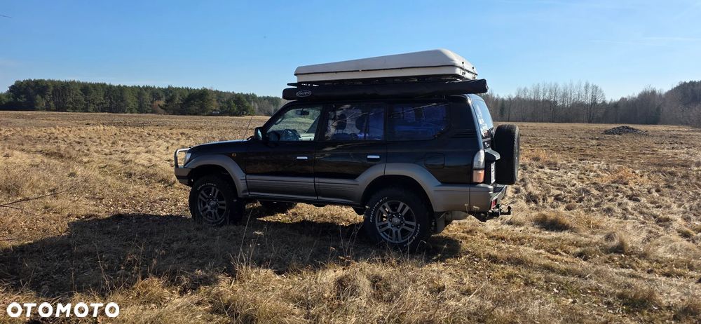 Toyota Land Cruiser - 17