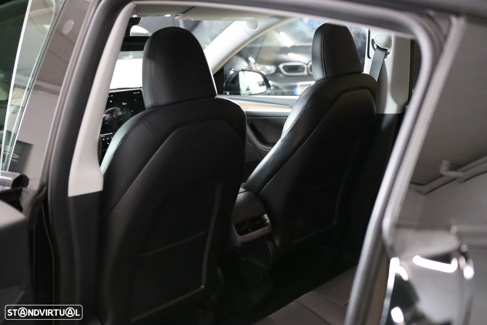 Tesla Model Y Performance Tração Integral - 18