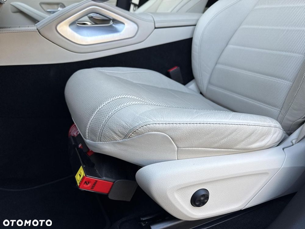 Mercedes-Benz GLE - 21