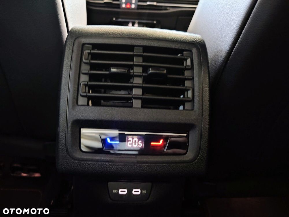 Volkswagen Golf - 30