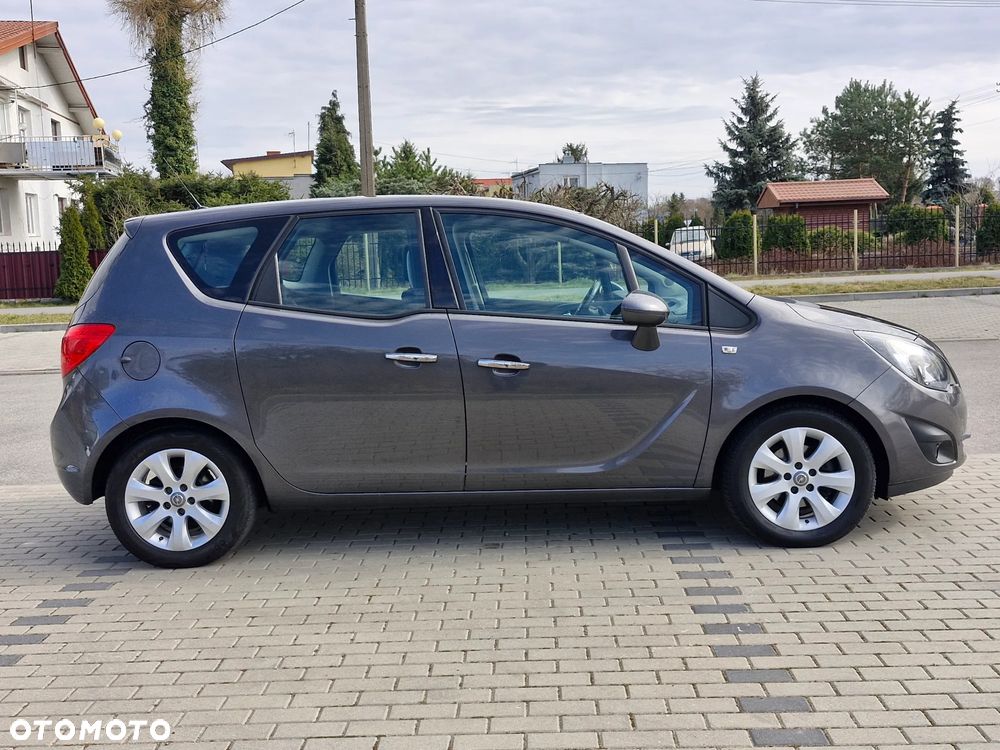 Opel Meriva 1.4 T Cosmo S&S - 9
