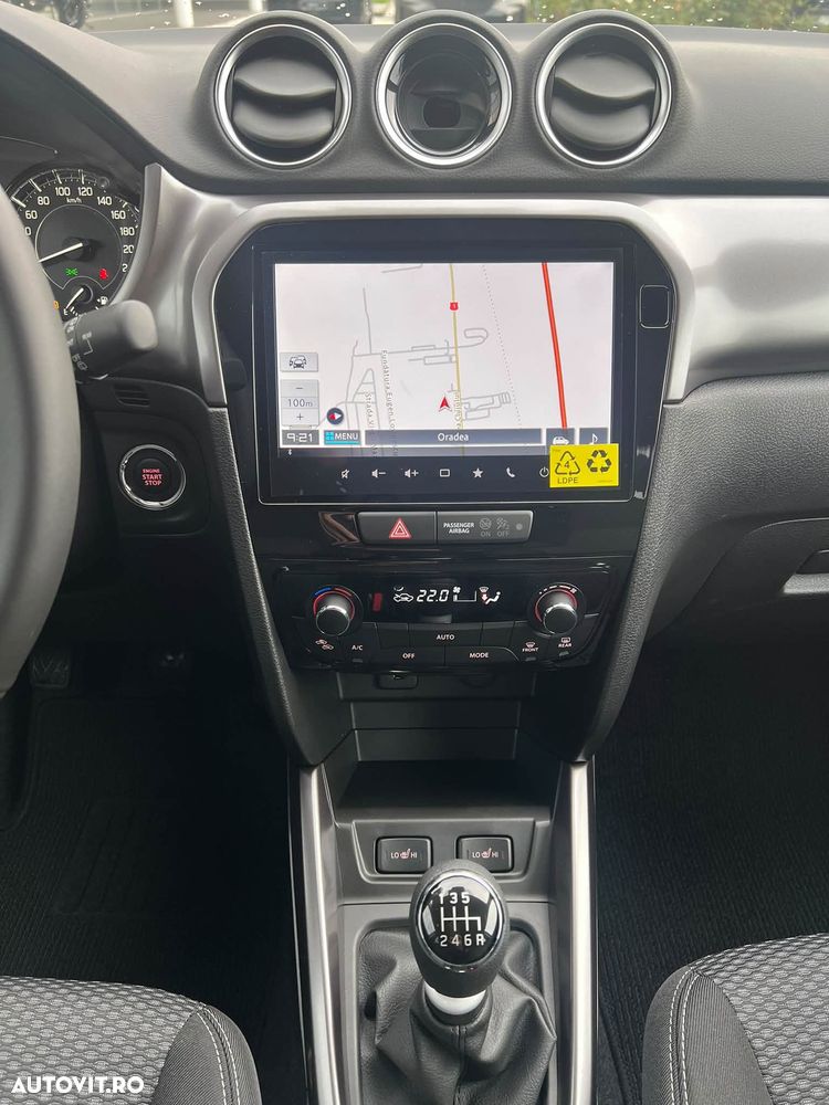 Suzuki Vitara 1.4 Boosterjet 6MT MHEV Passion - 12