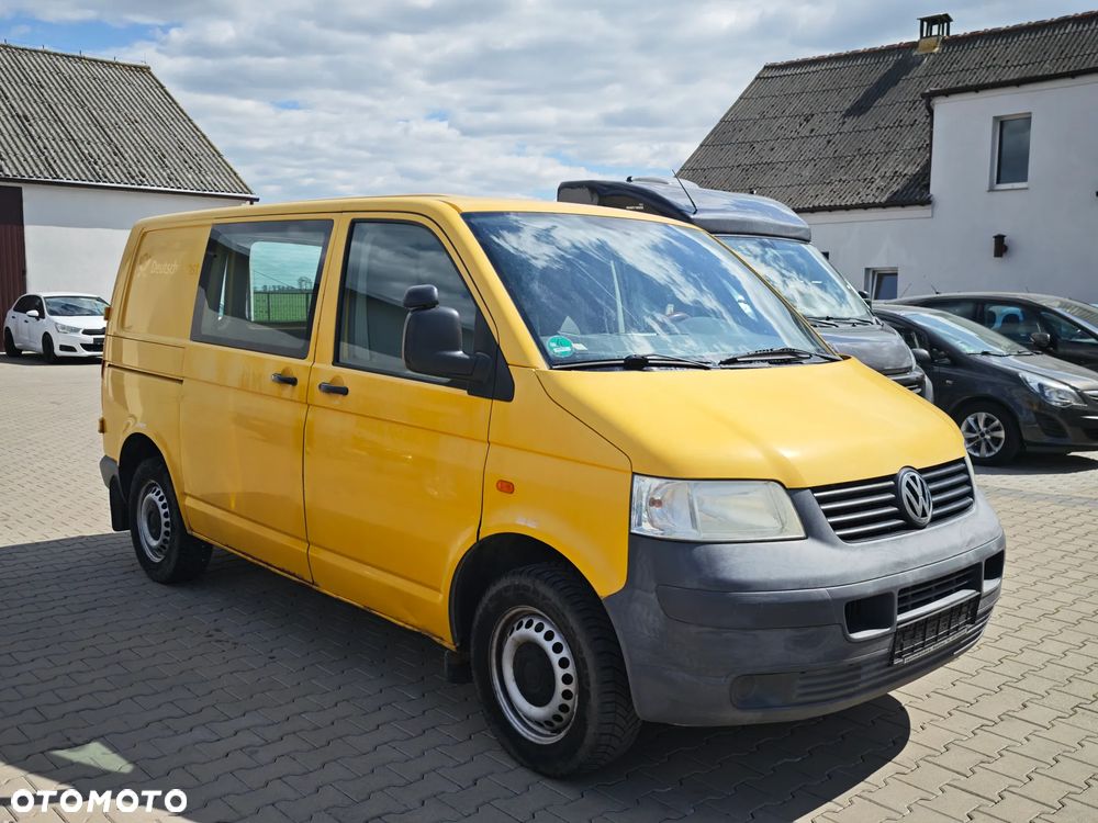 Volkswagen Transporter - 1