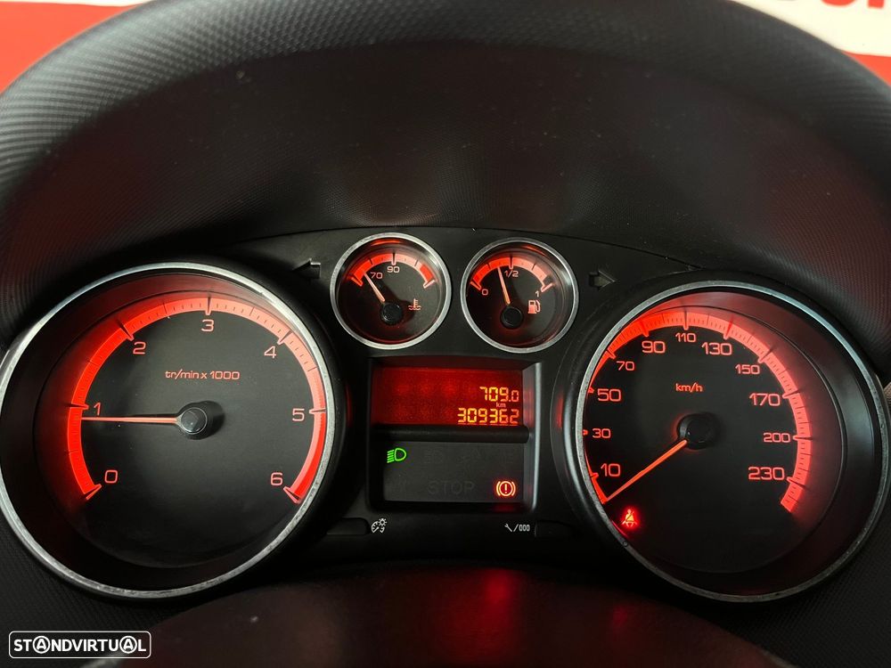 Peugeot 308 SW 1.6 HDi Executive - 16