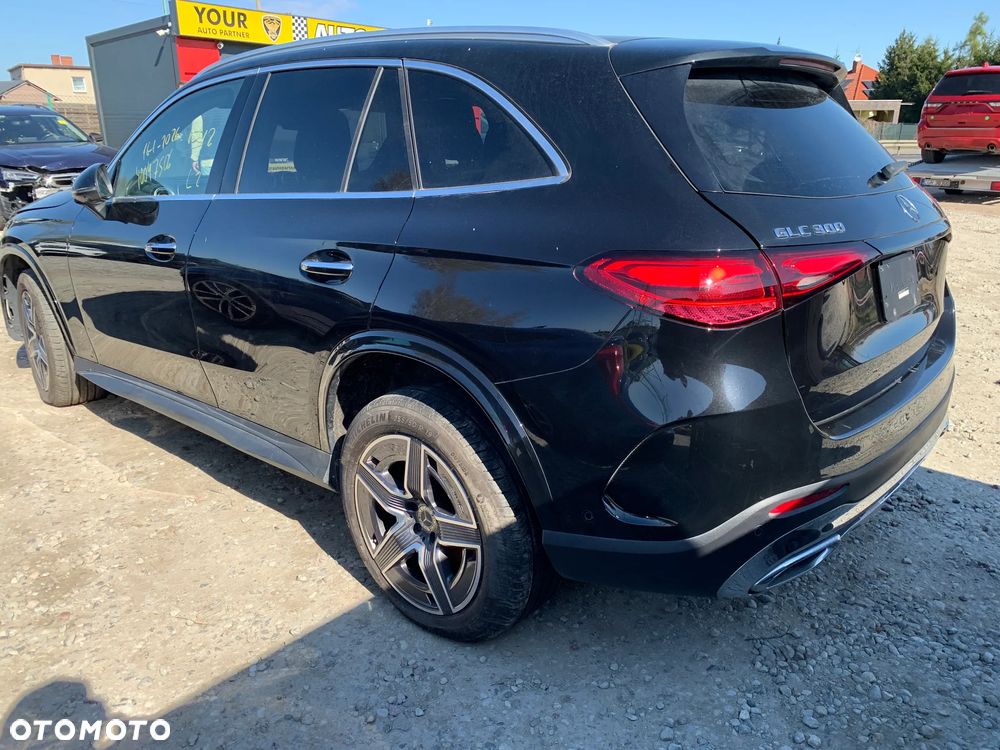 Mercedes-Benz GLC 300 4Matic 9G-TRONIC Avantgarde Advanced - 7