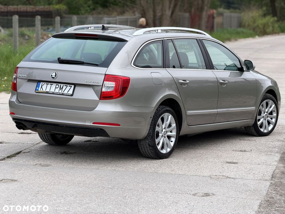 Skoda Superb 2.0 TDI Elegance DSG - 5