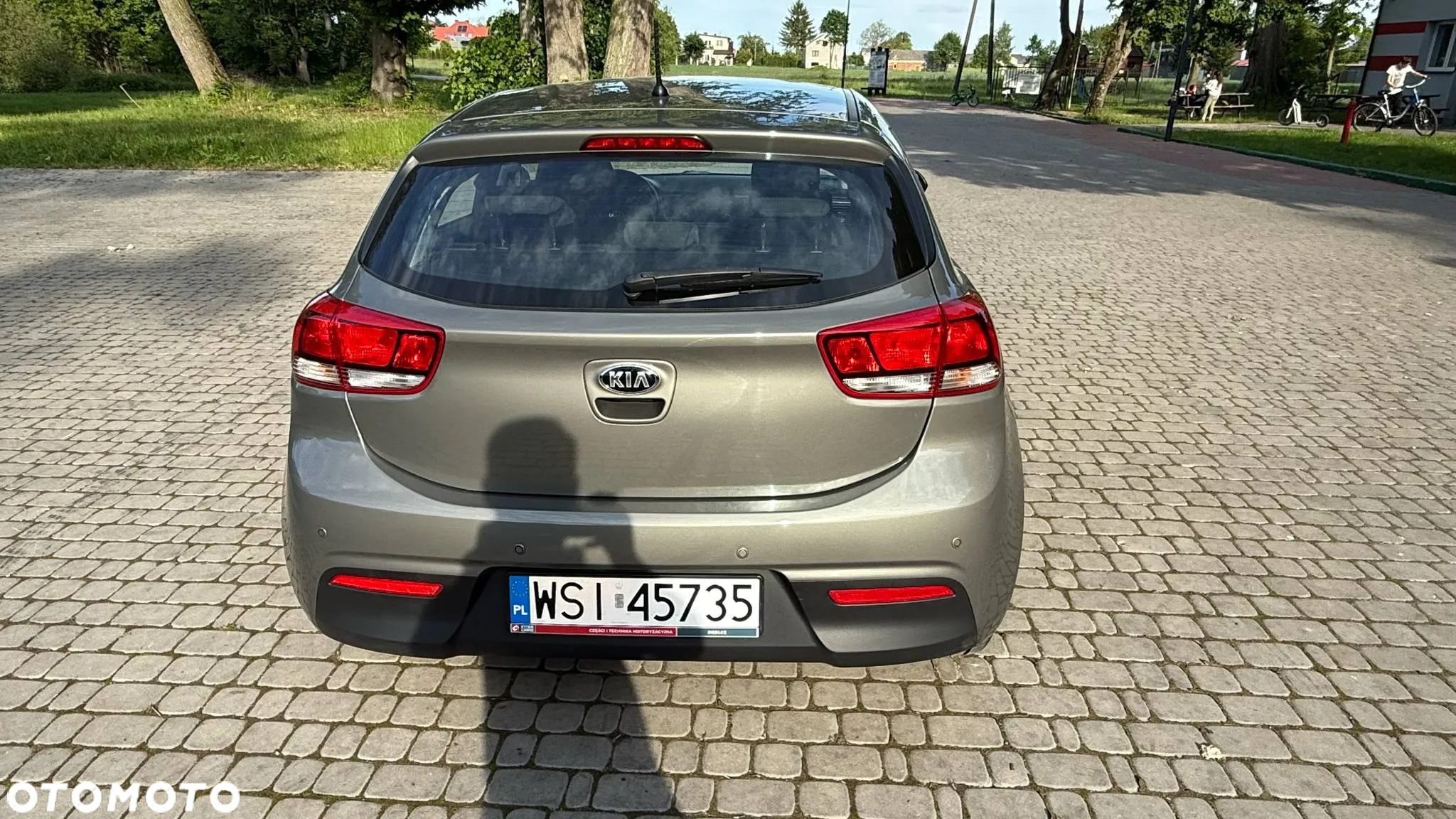 Kia Rio 1.2 L - 8