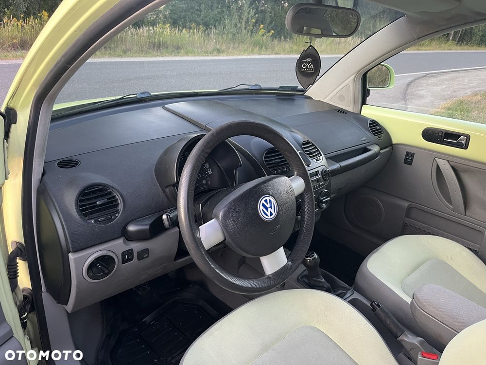 Volkswagen New Beetle - 4