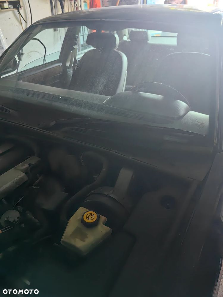 Jaguar XJ - 24