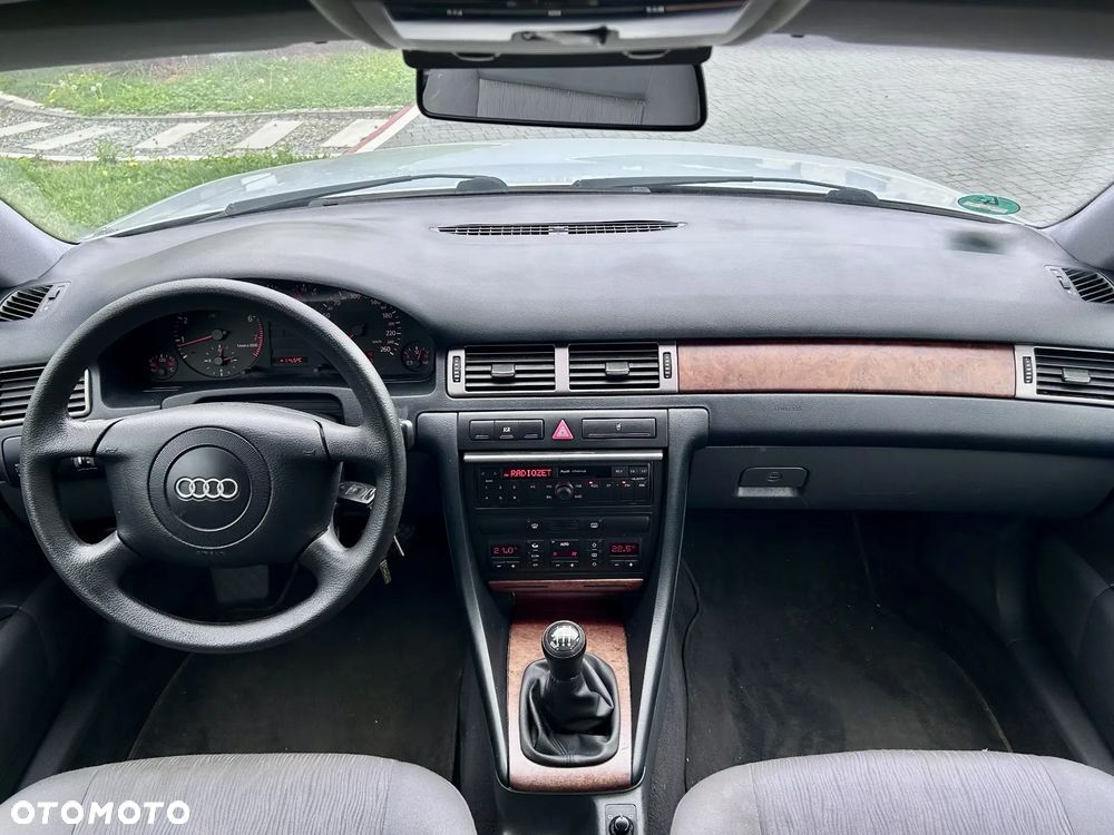 Audi A6 Limousine 2.4 - 10