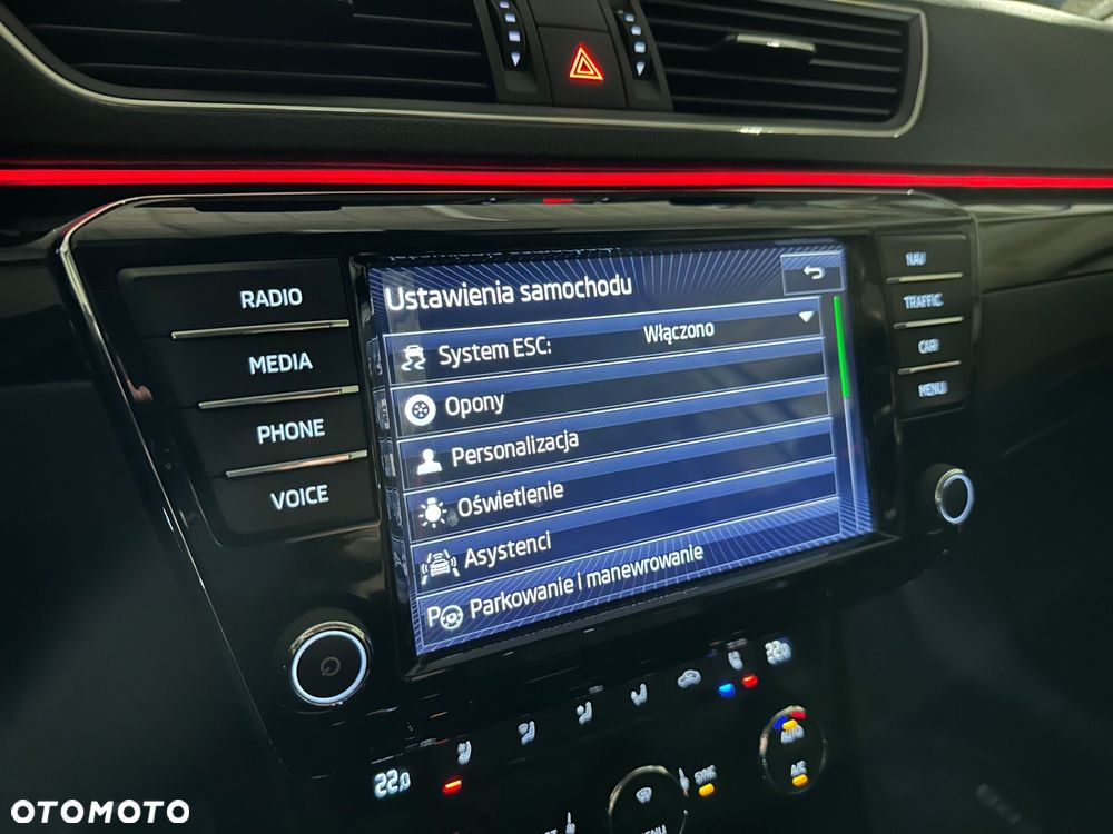 Skoda Superb 2.0 TDI 4x4 L&K DSG - 25