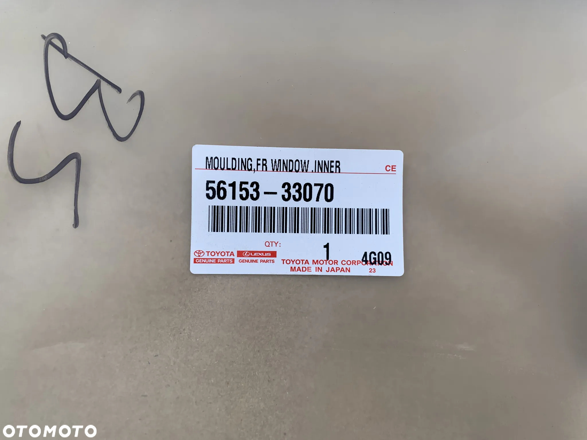 TOYOTA CAMRY VIII 2017- USZCZELKA PRZEDNIEJ CZOŁOWEJ SZYBY PRZÓD LISTWA - 2