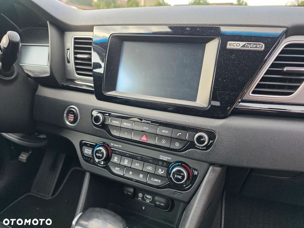 Kia Niro 1.6 GDI Hybrid M - 23