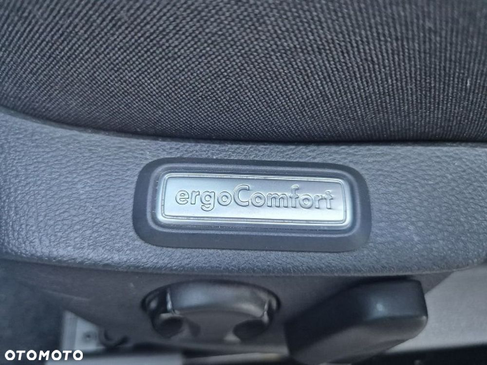Volkswagen Passat - 24