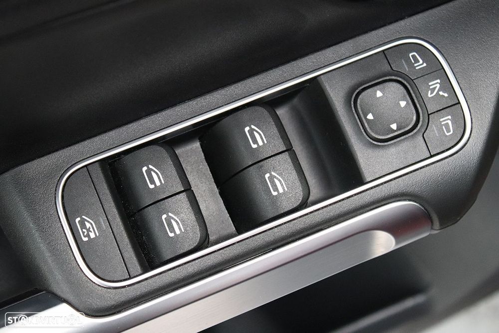 Mercedes-Benz GLB 180 d Progressive - 20