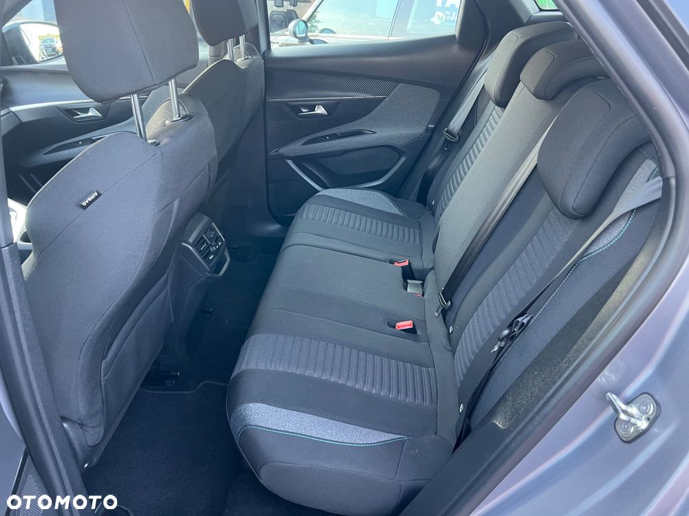 Peugeot 3008 BlueHDi 130 Stop & Start EAT8 Allure Business-Paket - 18