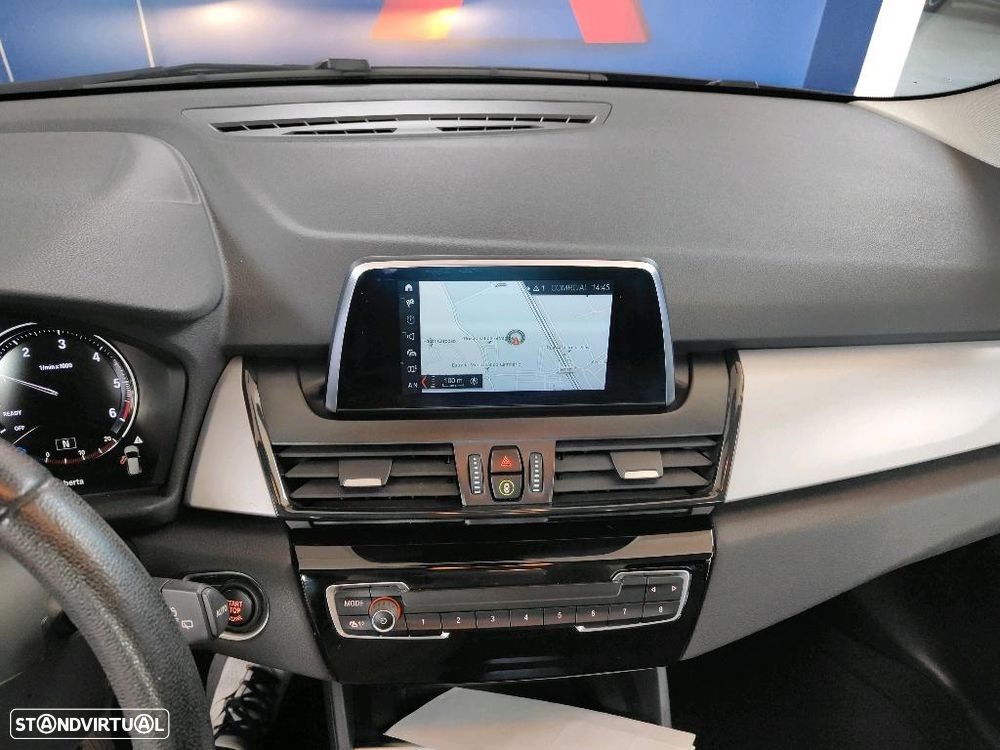 BMW 216 Active Tourer d - 10