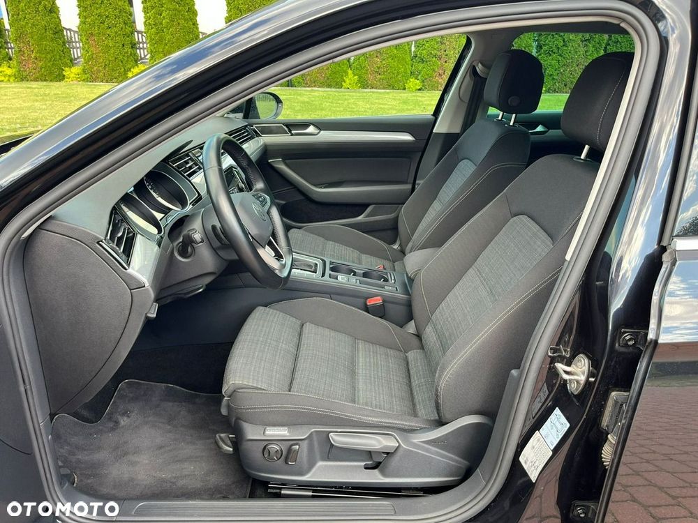 Volkswagen Passat 1.5 TSI EVO Business DSG - 33