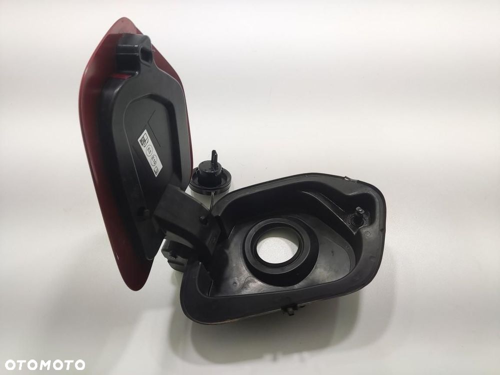 KLAPKA KOREK WLEWU PALIWA OPEL CORSA F 2019-2024 39167575 - 2