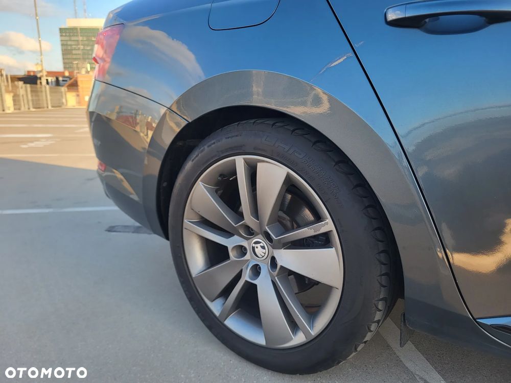 Skoda Superb 1.4 TSI ACT Sportline DSG - 12
