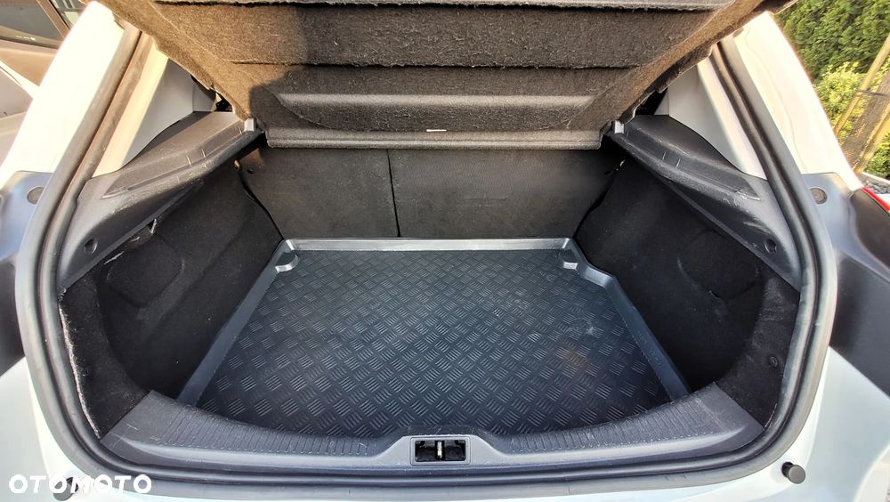 Renault Megane ENERGY TCe 130 LIMITED - 18