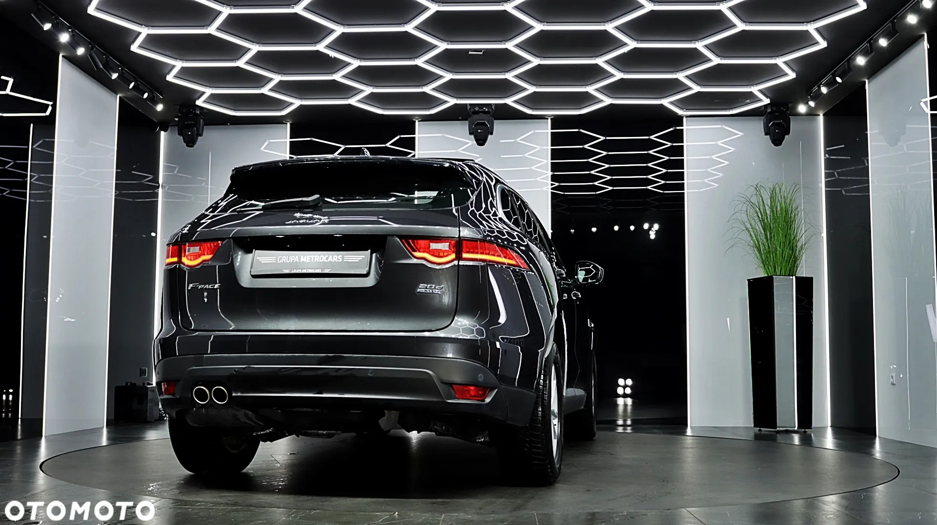 Jaguar F-Pace 2.0 i4D AWD Prestige - 8