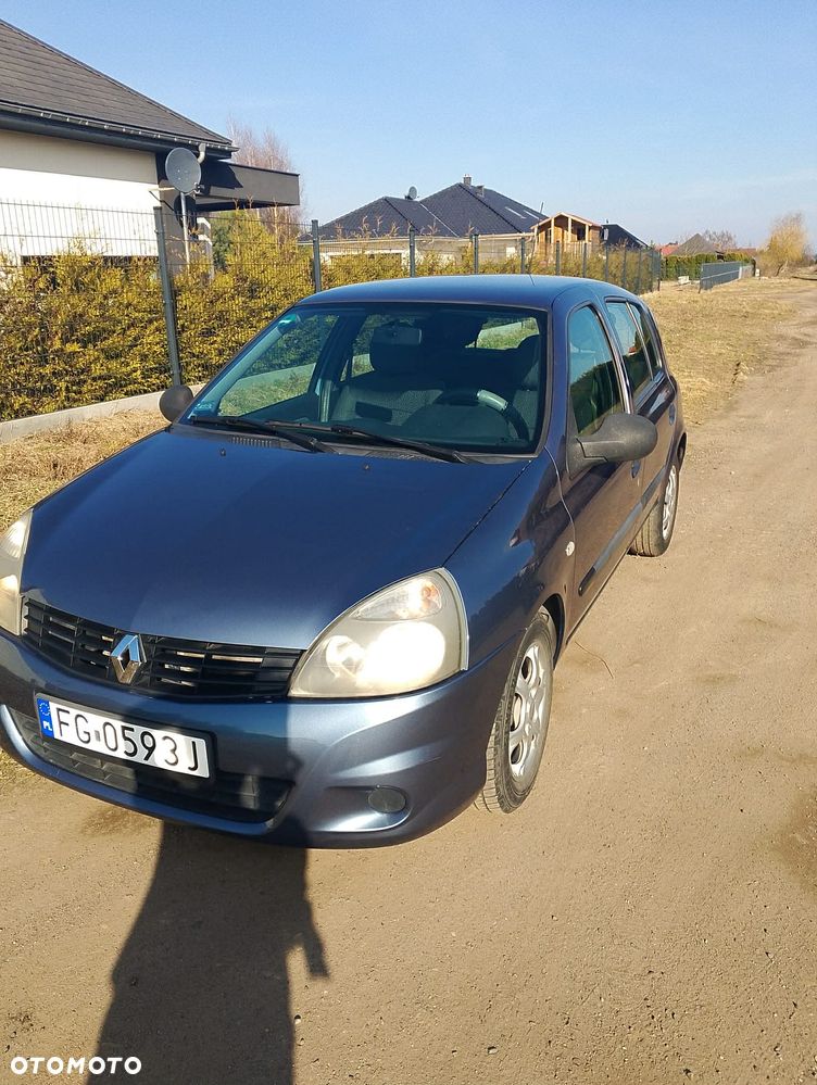 Renault Clio - 10