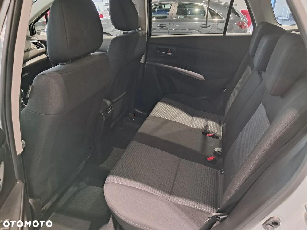 Suzuki S-Cross 1.4 SHVS Premium Plus SP 4WD - 18