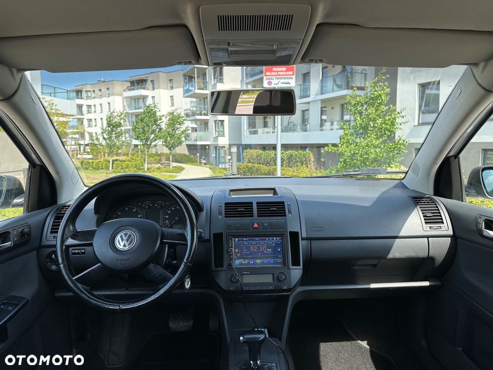 Volkswagen Polo 1.4 16V Comfortline - 12