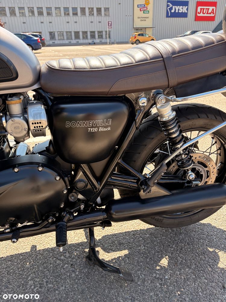 Triumph Bonneville - 5