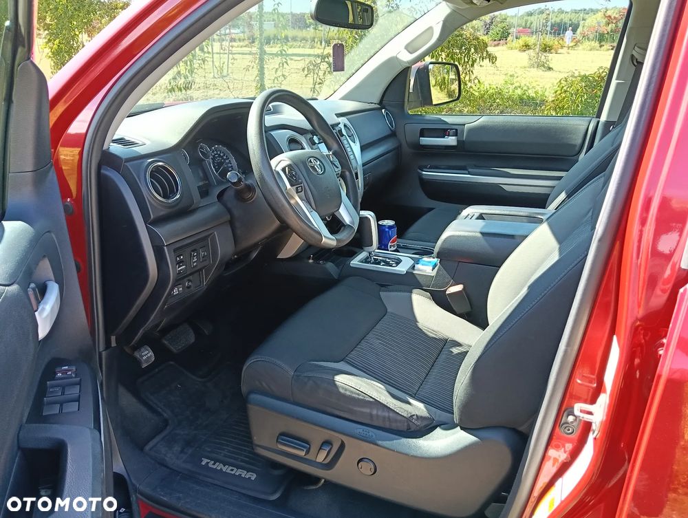 Toyota Tundra 5.7 4x4 Double Cab SR5 - 29