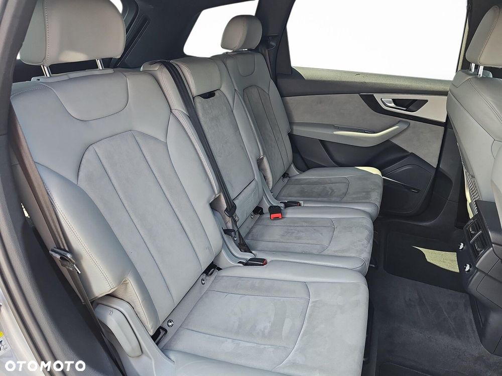 Audi Q7 - 30