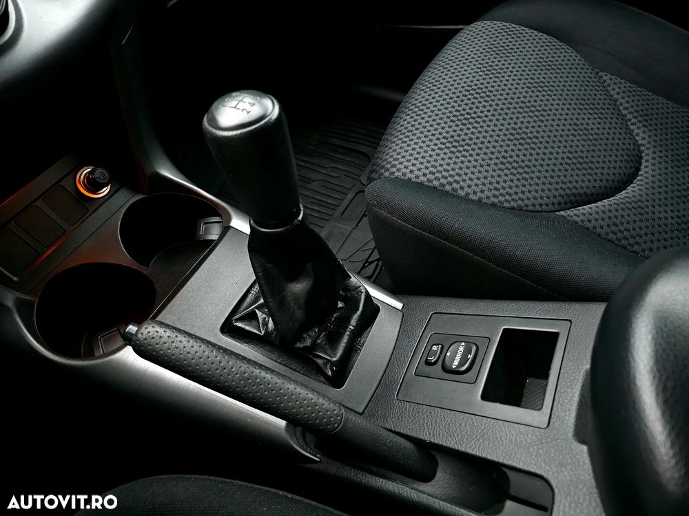 Toyota RAV4 2.0 4x4 - 24