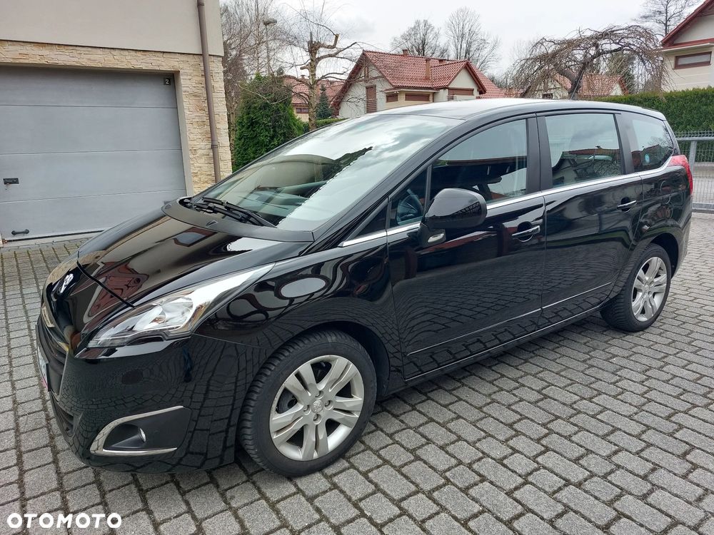 Peugeot 5008 HDI 115 Active - 11