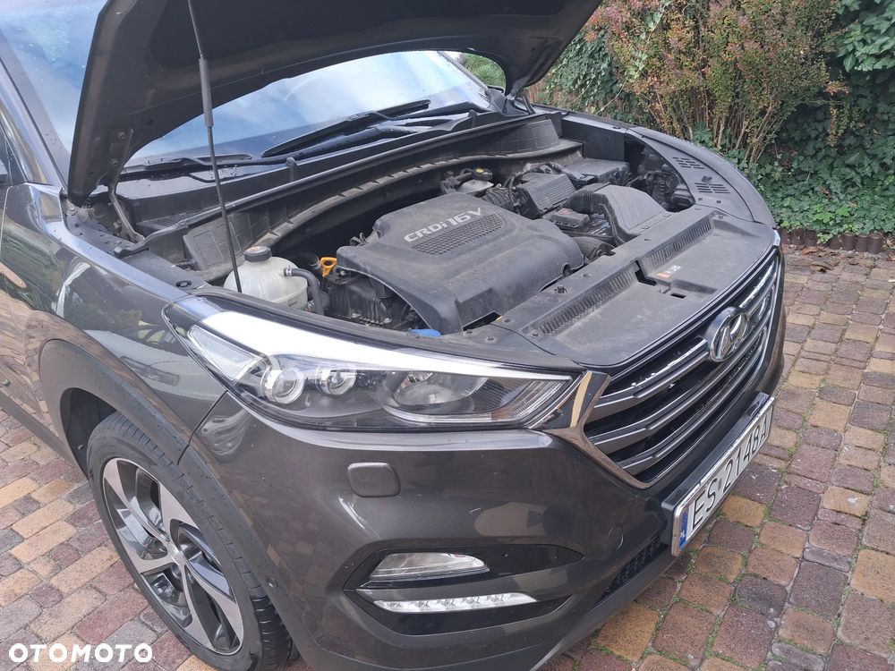 Hyundai Tucson 2.0 CRDI 4WD Automatik Premium - 11